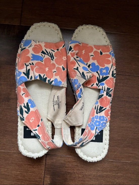 Marimekko Shoes - Marimekko x Uniqlo Coral and Blue Floral Canvas Slingback Sandals